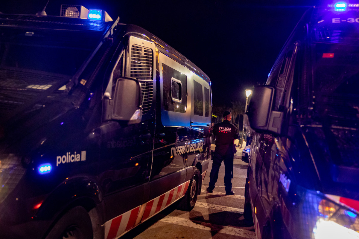 Arxiu - Imatge d'arxiu dels Mossos d'Esquadra a Barcelona, Catalunya (Espanya)