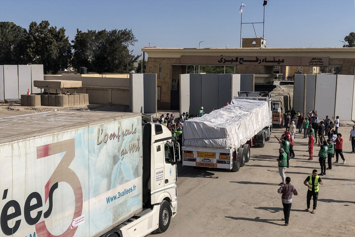 EuropaPress 5520809 21 octubre 2023 egypt rafah the first trucks carrying aid to the gaza strip