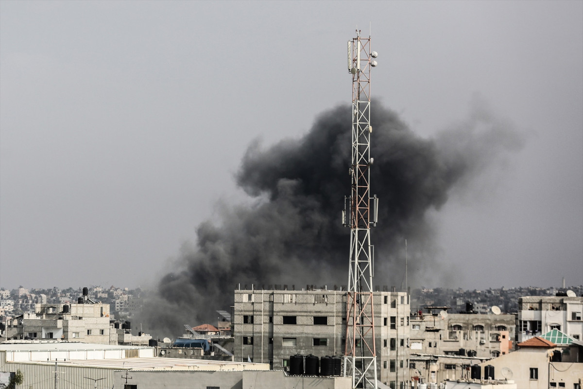 EuropaPress 5539683 28 Octubre 2023 palestinian territoris khan yunis smoke rises during an