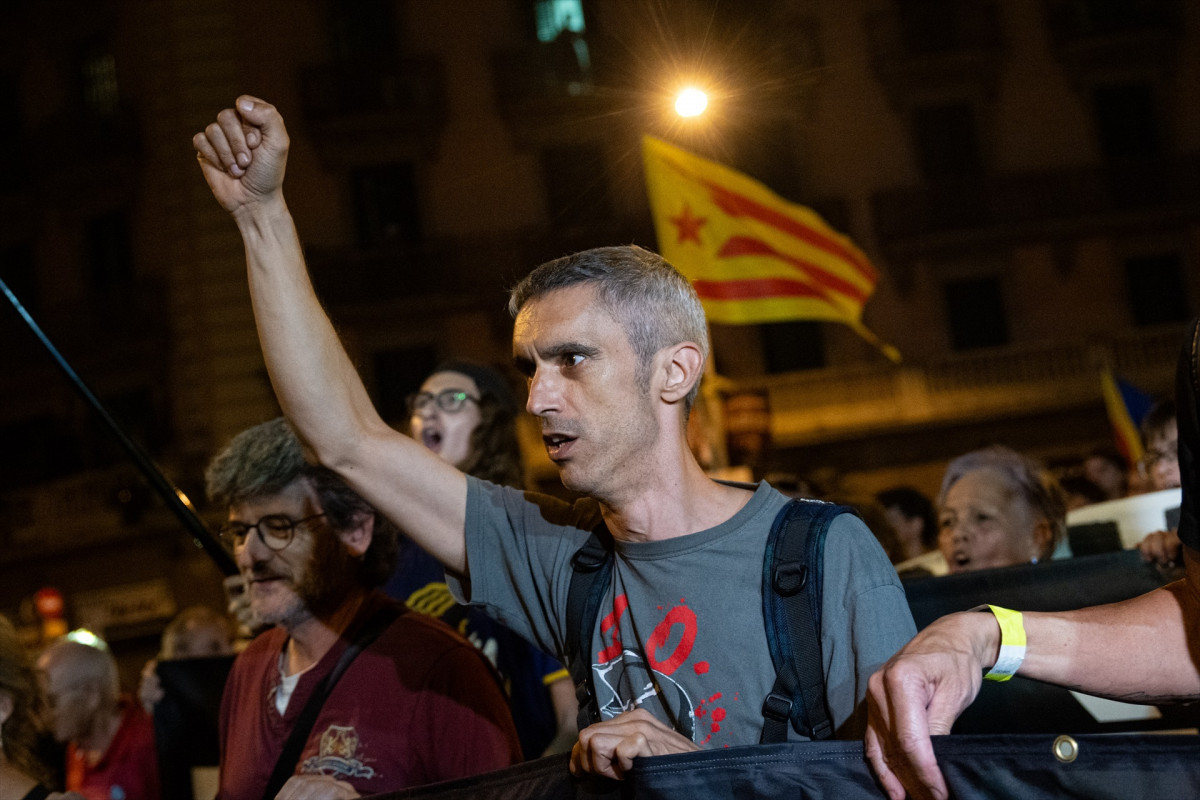 EuropaPress 5477843 artista roger espanol concentracio 1 o octubre 2023 barcelona catalunya