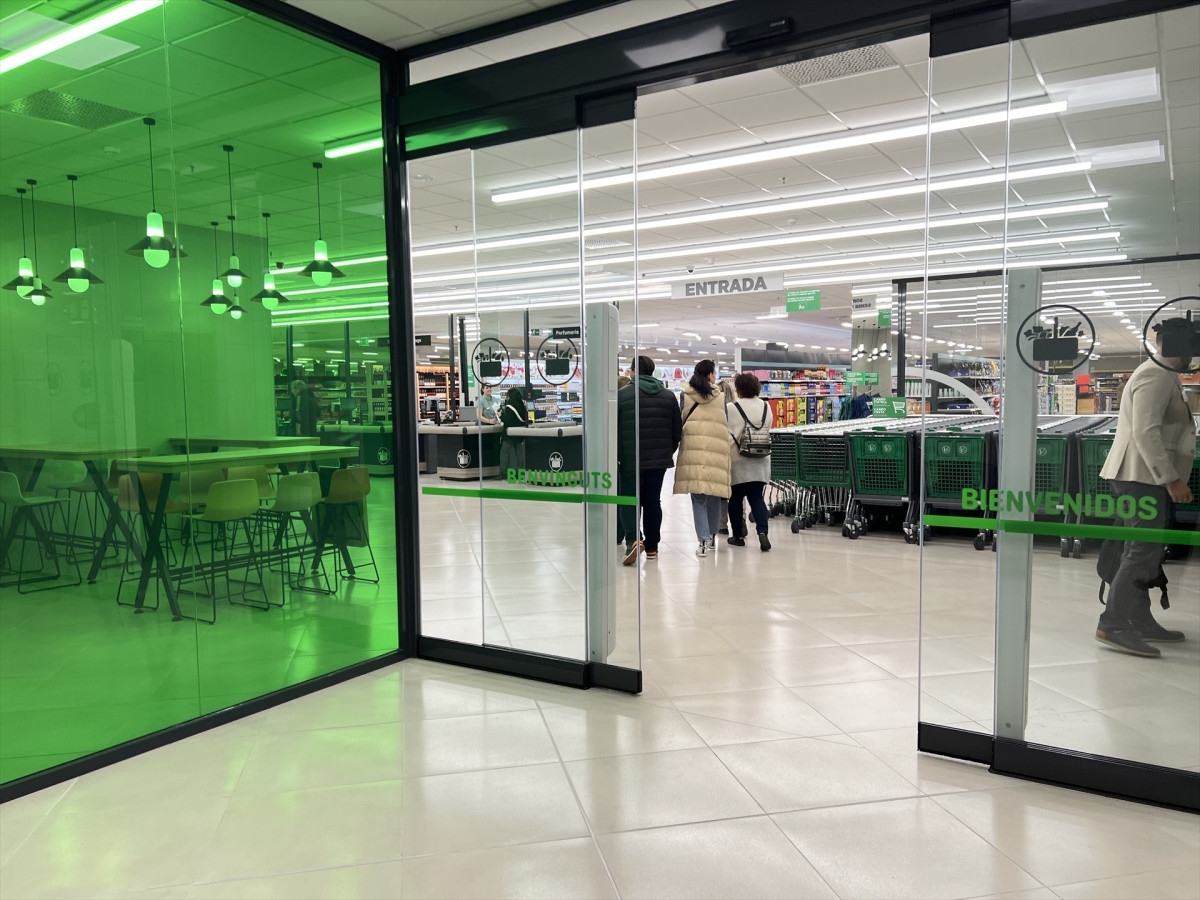 EuropaPress 5588966 exterior nova botiga mercadona centre comercial baricentre barbera valls