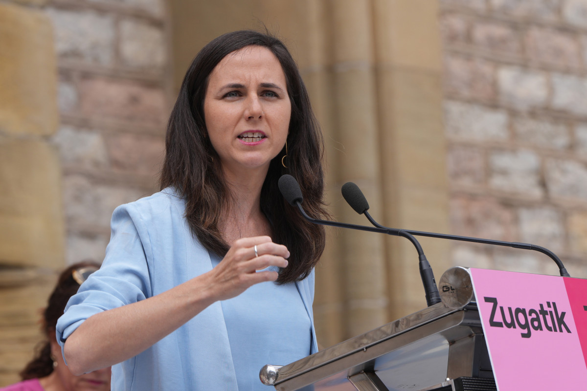 Arxiu - La ministra de Drets Socials i Agenda 2030, Ione Belarra, intervé durant un acte de campanya de Sumar, a la plaça de Catalunya, el 20 de juliol de 2023, a Sant Sebastià, Guipúscoa, Euskadi (Espanya).