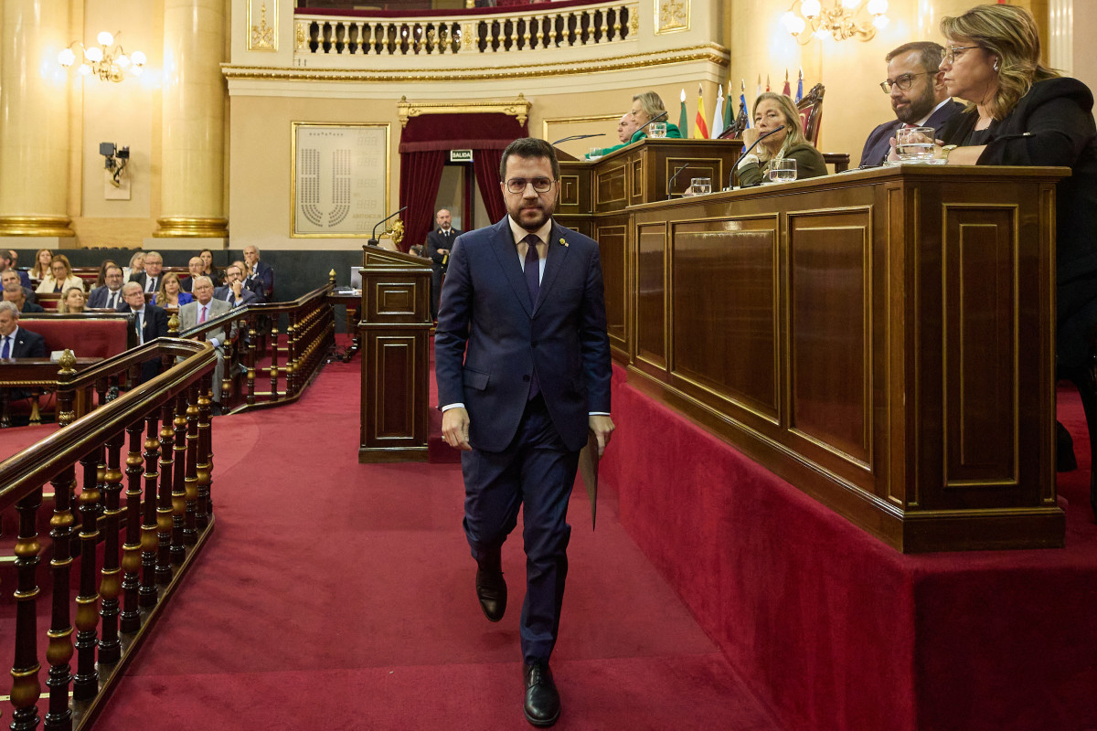 Arxiu - El president de la Generalitat de Catalunya, Pere Aragonès, després d'intervenir, durant un debat després de la Comissió General de les Comunitats Autònomes, al Senat, el 19 d'octubre del 2023, a Madrid (Espanya). A la Comissió, Aragonès, ha defensat