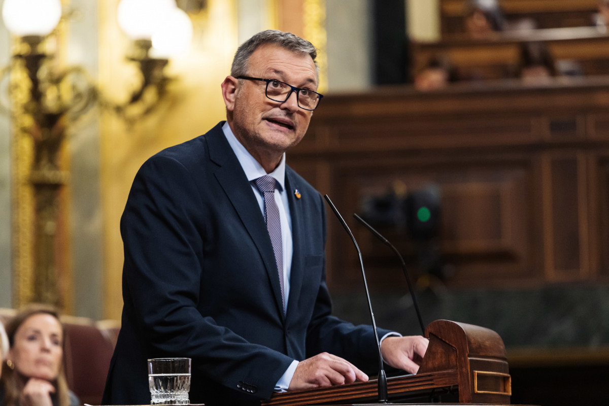 Arxiu - El diputat de Junts Josep Maria Cervera intervé durant una sessió plenària, al Congrés dels Diputats, a 12 de desembre de 2023, a Madrid (Espanya).