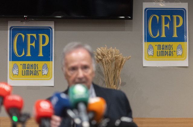 Archivo - El abogado y secretario general de Manos Limpias, Miguel Bernad, en una rueda de prensa.
