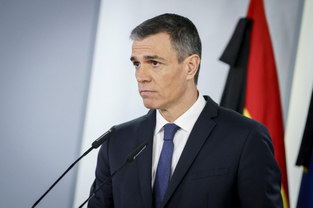 El presidente del Gobierno, Pedro Sánchez, comparece en el Palacio de la Moncloa, a 22 de abril de 2025, en Madrid (España).