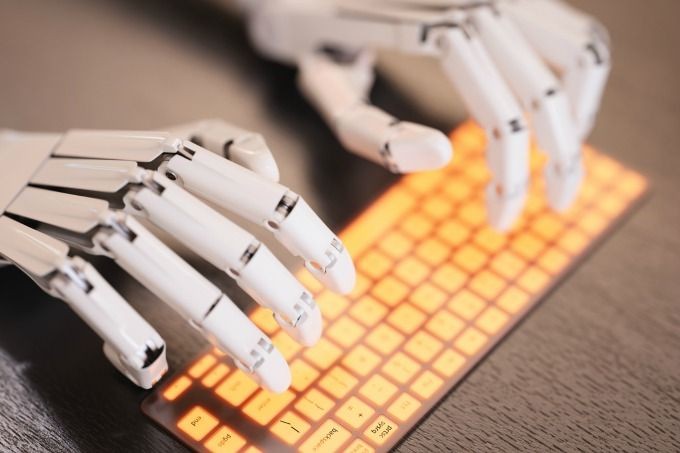 Robotescribiendo