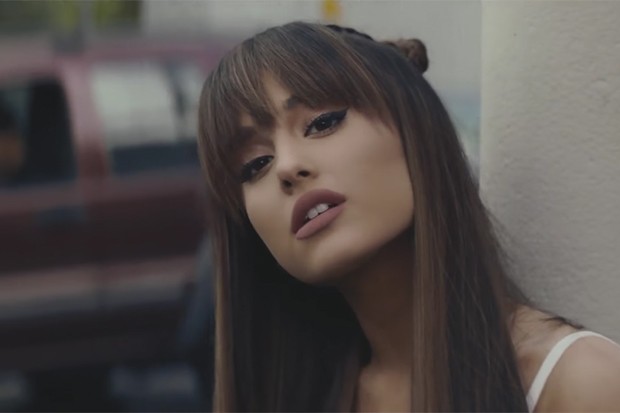 Arianagrandeeverydayvideo1488218975