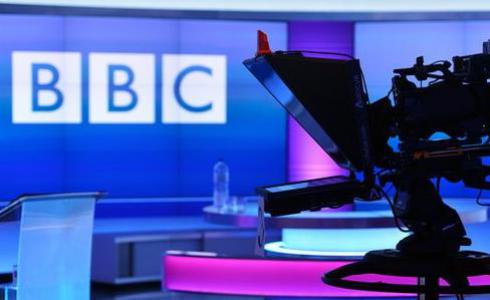 Un equip de la BBC, detingut per gravar les condicions laborals a Qatar