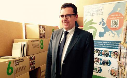 Cap comerç català podrà donar bosses de plàstic gratis a partir de 2016 Cap comerç català podrà donar bosses de plàstic gratis a partir de 2016