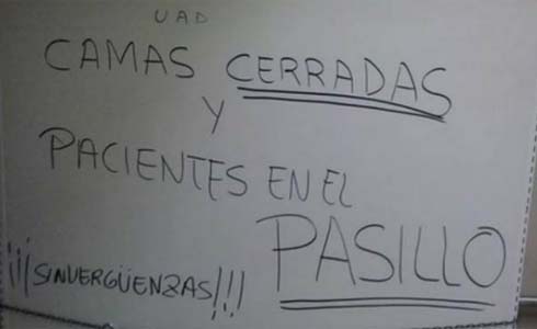 A l'Hospital de Viladecans continuen llits tancats mentre hi ha pacients en el passadís