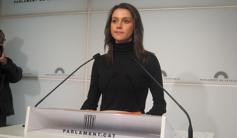 Ines acostades
