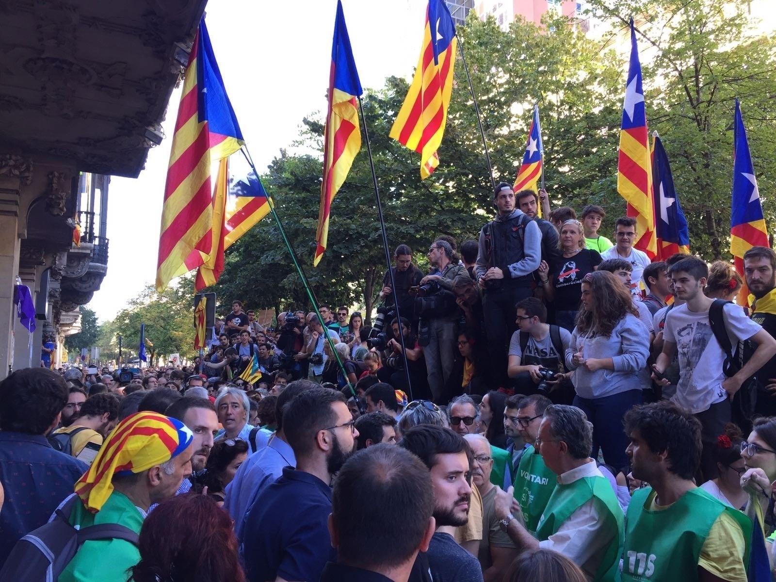 Manifestació independentistes conselleria