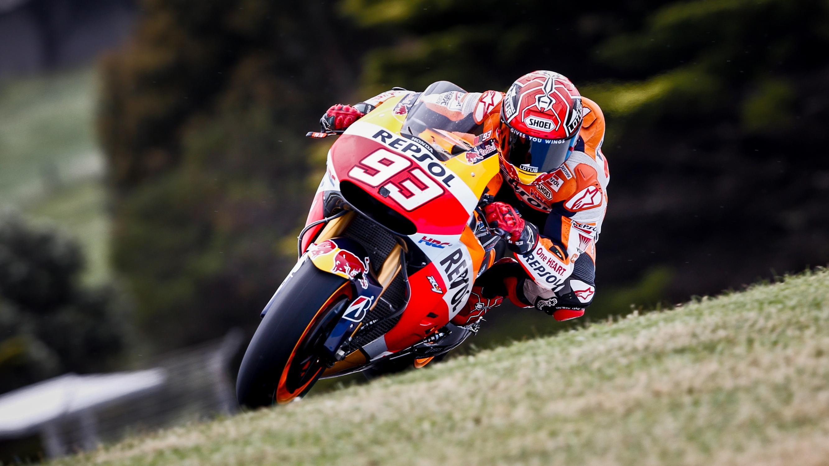 Marquezleadsthefirstpracticedayatphillipislandthirteenriderswithinninetenthsphotogallery 11