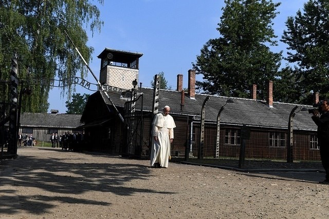 El Papa Francisco visita el camp de concentració d'Auschwitz