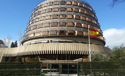 El TC admet a tràmit el recurs del PSOE contra la reforma de la justícia universal